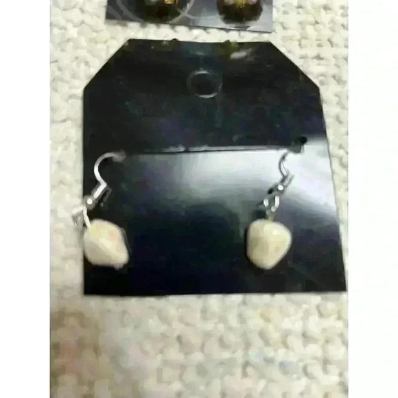 Lot of 6 pair costume pierced earrings - Picture 7 of 7